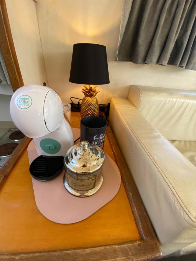 圣阿德里安-德贝索斯 - Divali - Duerme En Un Confortable Yate En Barcelona酒店 外观 照片